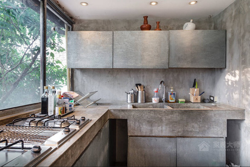 厨房灰色系橱柜门板展示图