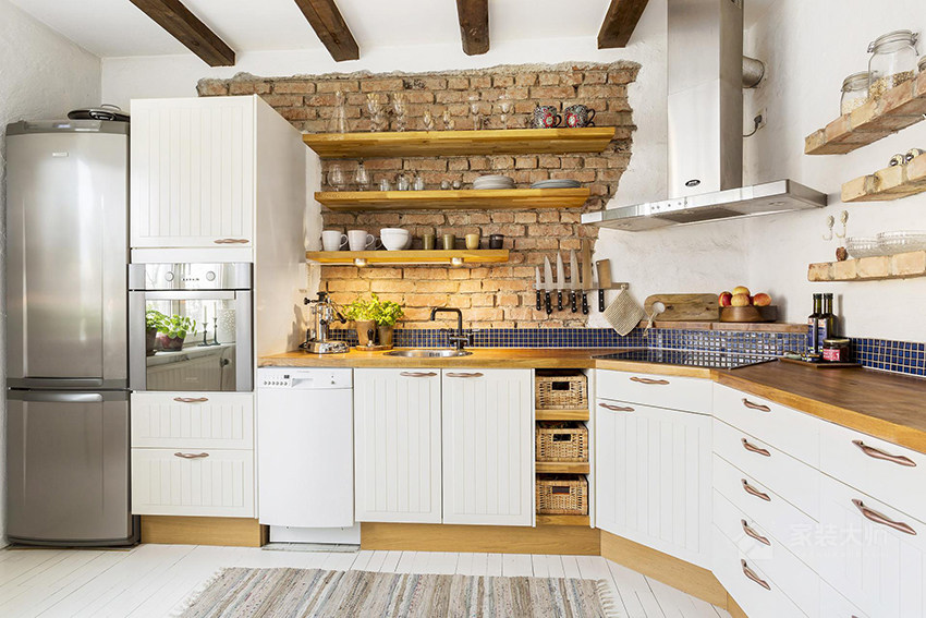 乡村复古风厨房白色橱柜门板效果图