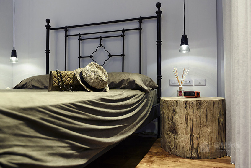 現代時尚臥室簡約雙人床展示圖