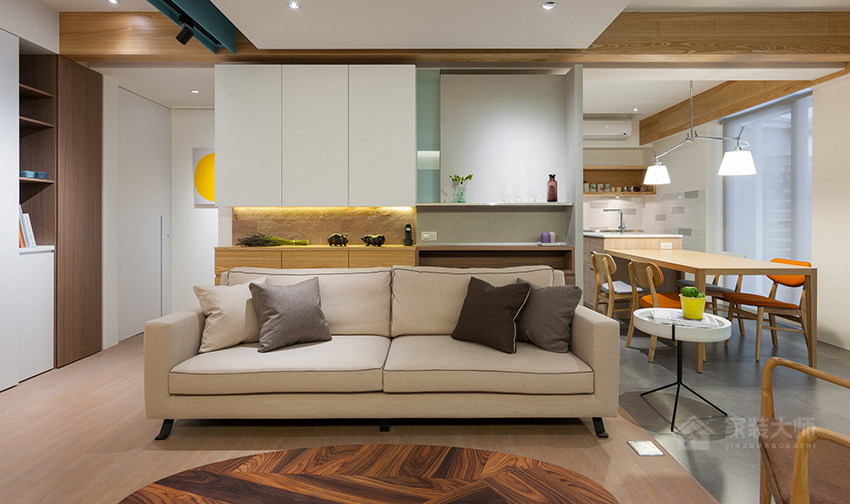 现代简约风客厅米色布艺沙发效果图