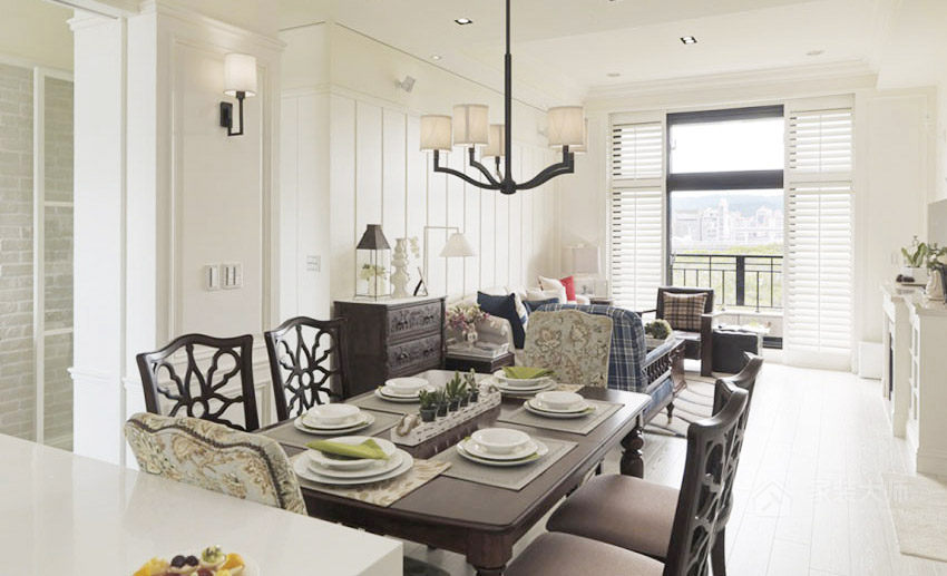 美式渡假公寓餐廳家庭餐桌椅展示圖