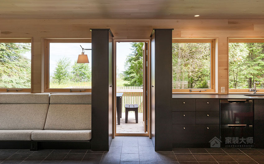 美国湖区现代木质感窗景之家装修效果图