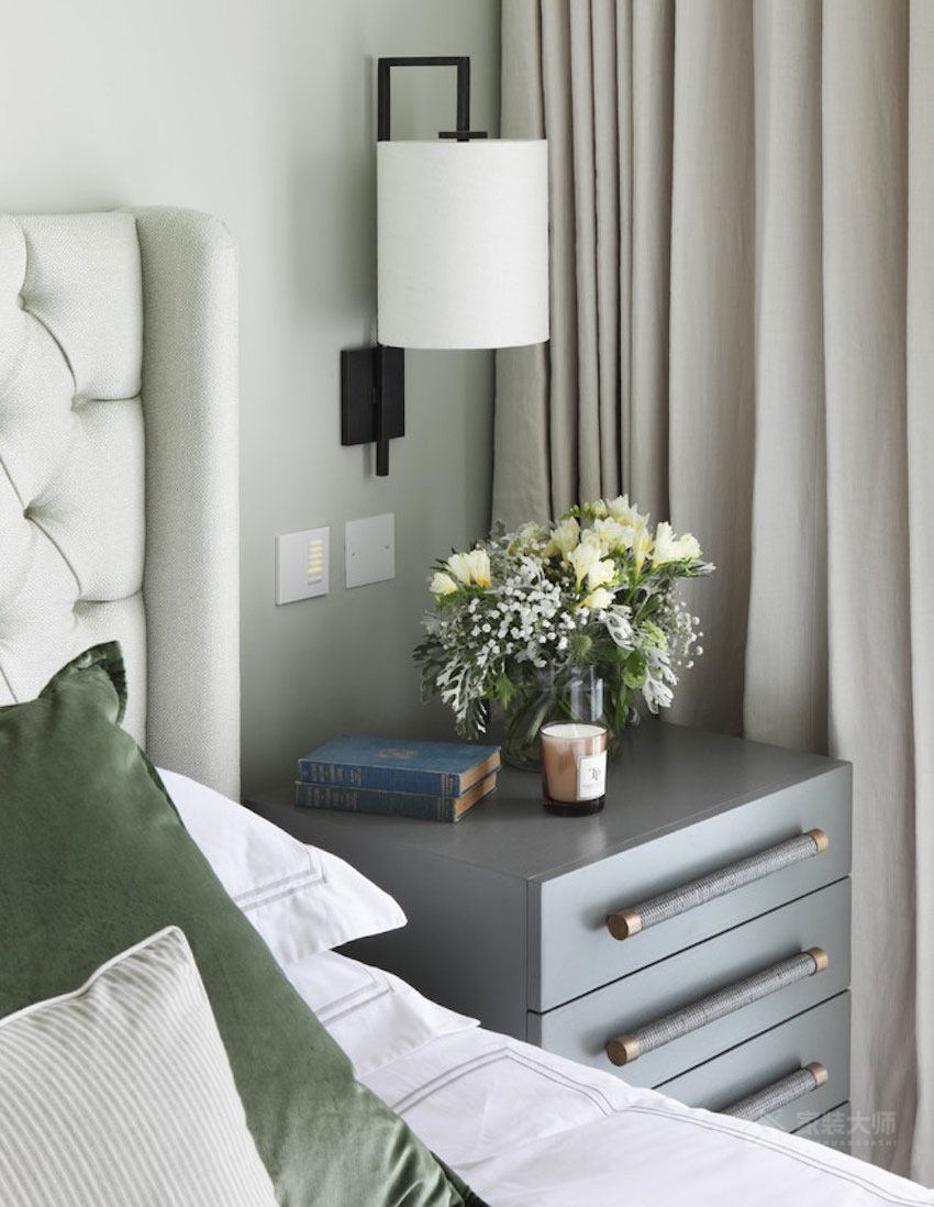 伦敦低彩度复古配色的优雅公寓装修效果图