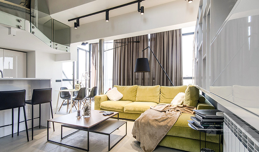 北歐風公寓客廳黃色現代布藝沙發圖片