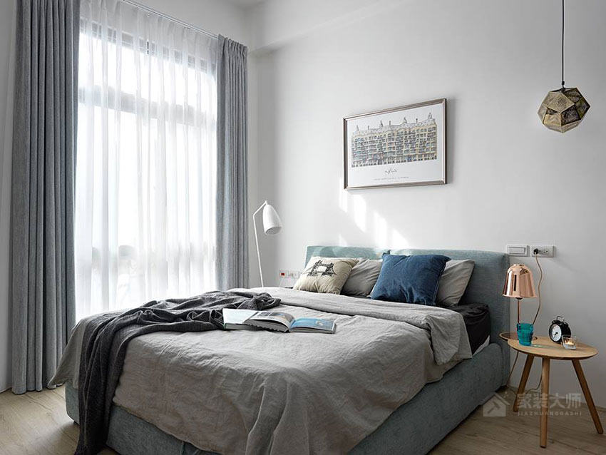 时尚轻工业风公寓卧室灰色布艺窗帘展示图