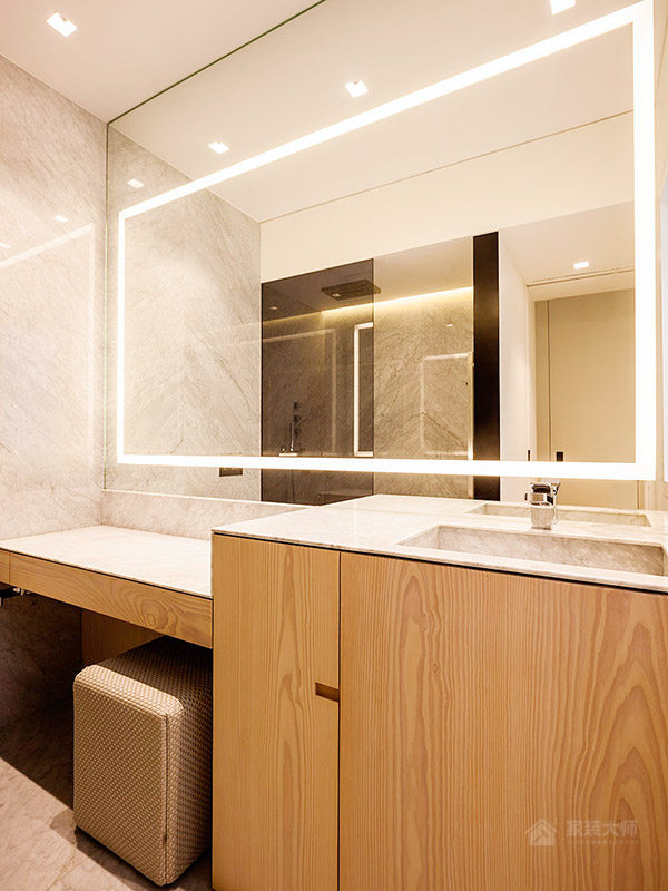 现代简约风格原木色实木浴室柜展示图