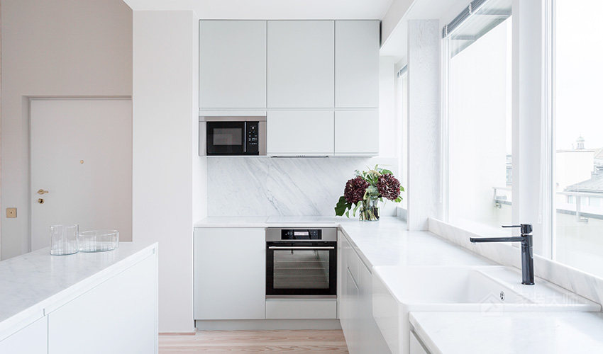 现代简约厨房白色橱柜门板效果图
