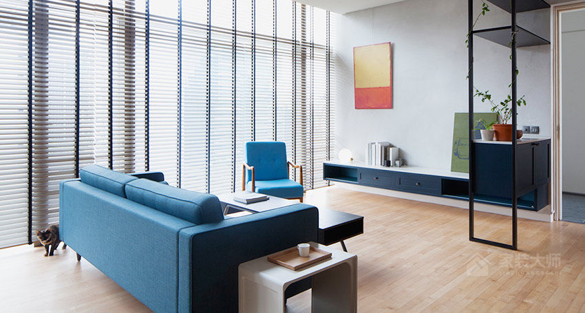 轻工业风客厅现代布艺蓝色沙发图片