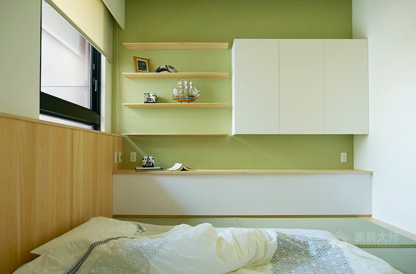 日式卧室床头柜高度效果图