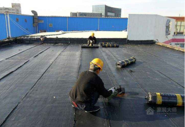 屋顶漏水如何解决，用什么材料处理好？