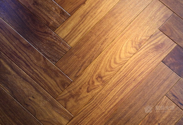 實(shí)木地板規格有哪些，選購實(shí)木地板要注意什么？