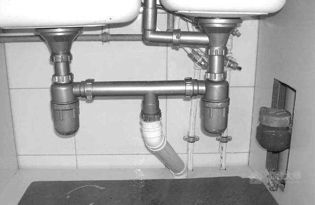 厨房下水管堵塞怎么办？厨房下水管怎么疏通
