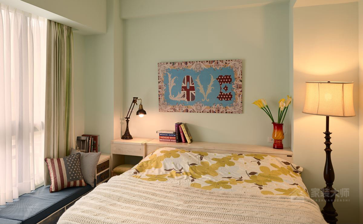 欧式风格卧室双人床展示图