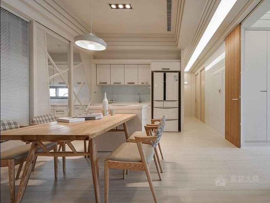 韓式清新設計餐廳實(shí)木餐桌擺設圖