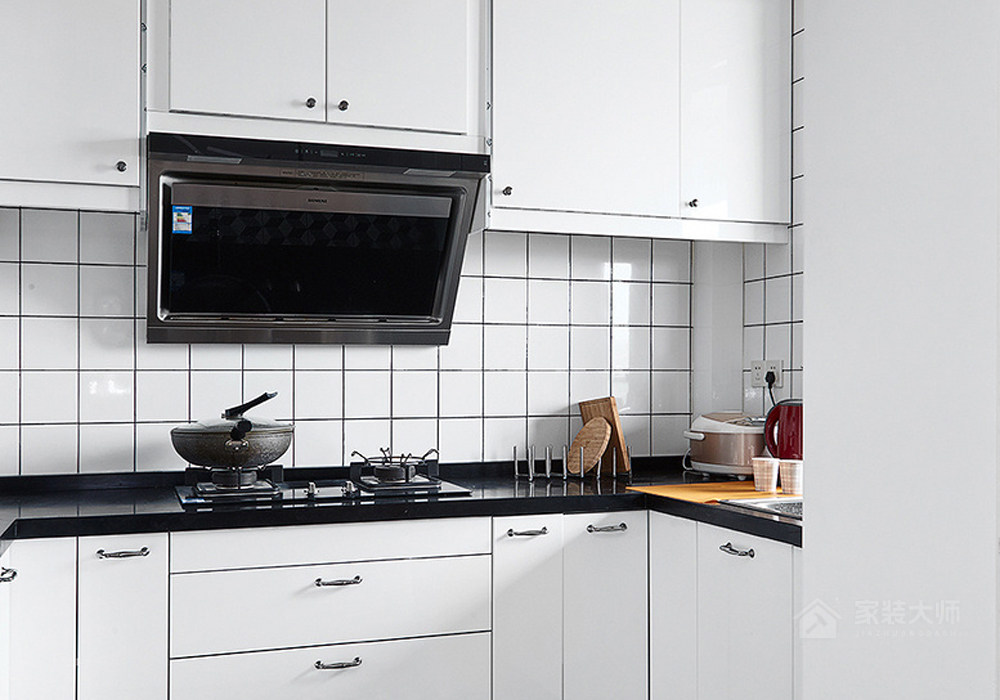厨房黑色大理石橱柜台面效果图