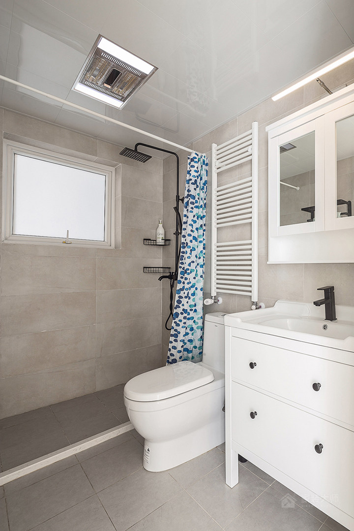 現代簡約衛生間白色浴室柜圖片