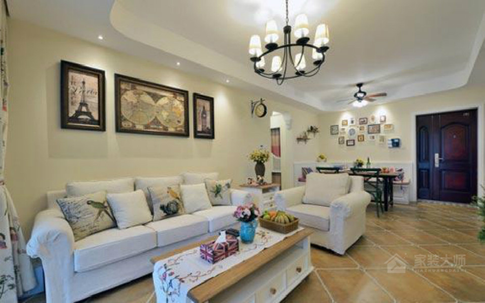 美式风格客厅白色沙发展示图