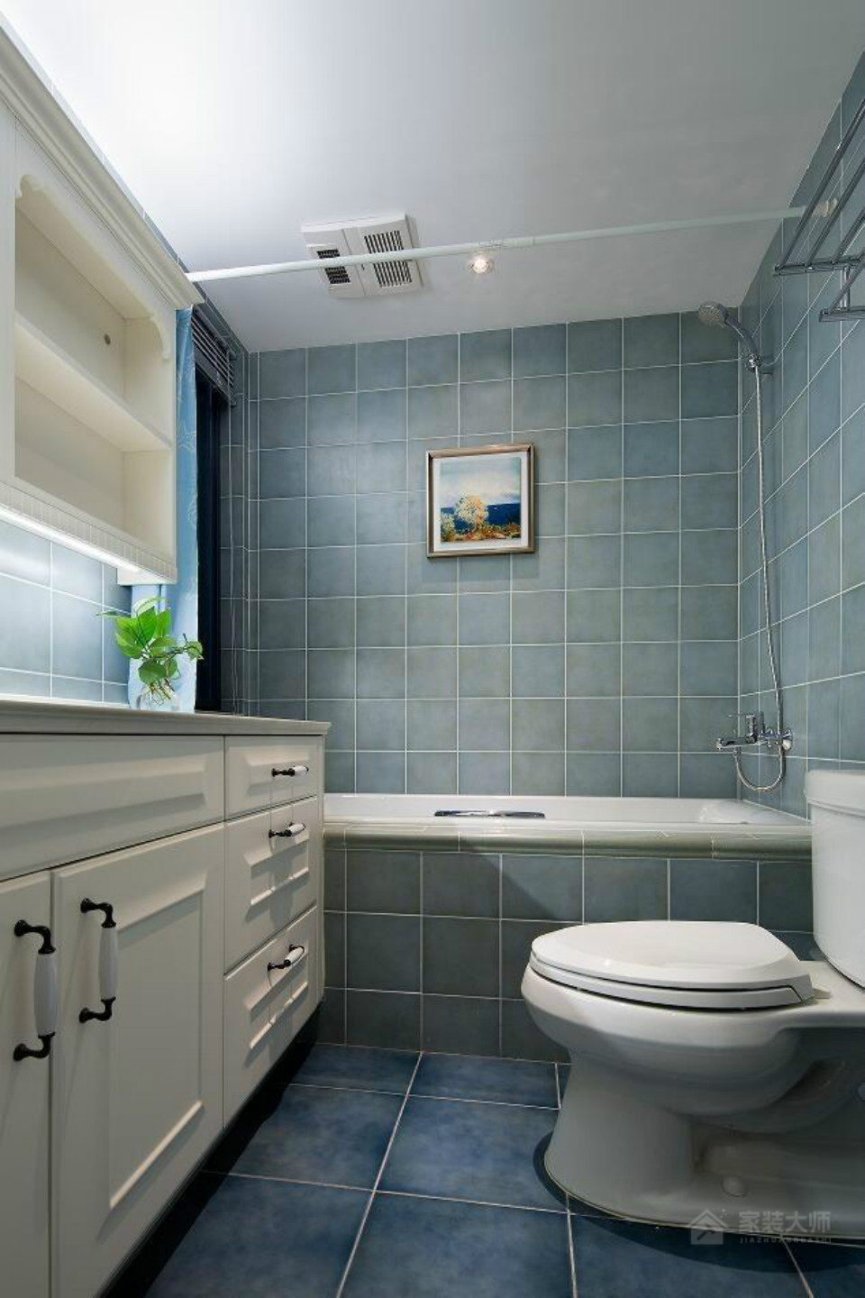 美式衛生間白色浴室柜圖片